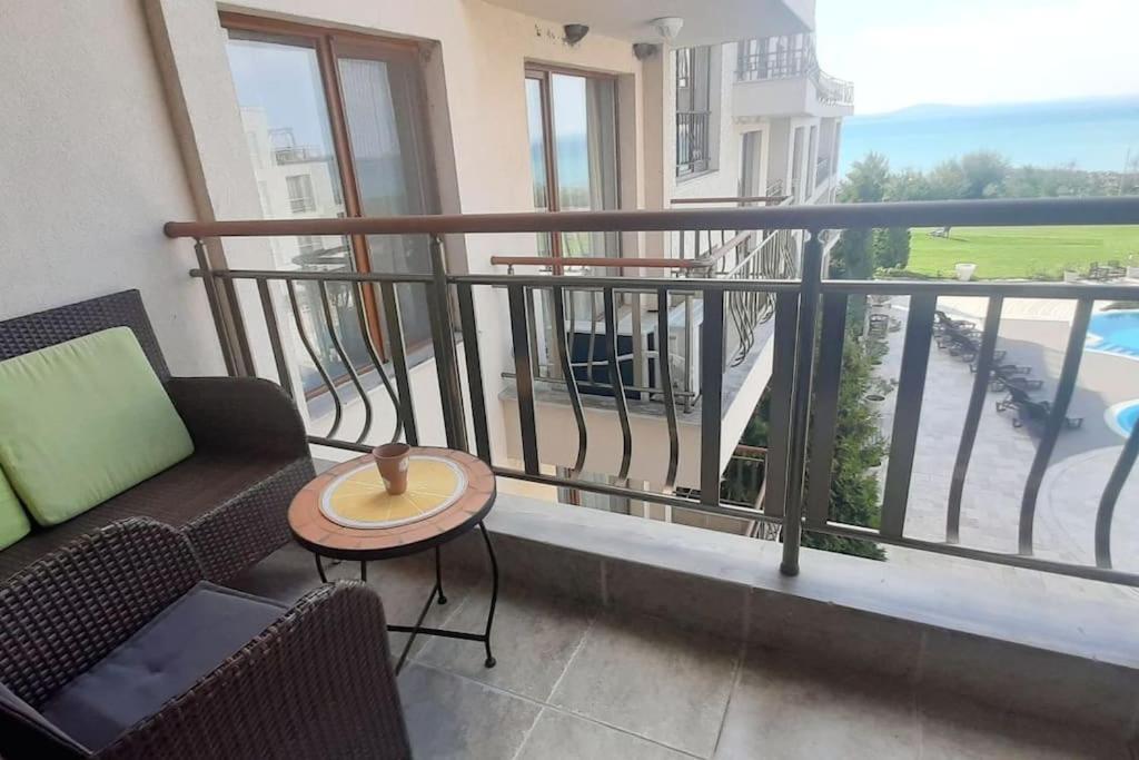 Apartments In Diamond Beach Бургас Экстерьер фото