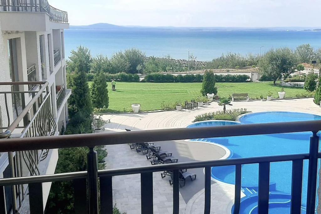 Apartments In Diamond Beach Бургас Экстерьер фото